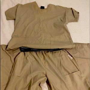 Cherokee scrub set